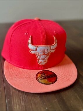Men's Chicago Bulls New Era Red/ Peach Tonal 59FIFTY Fitted Hat Size 7.5